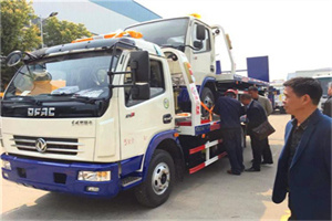 南昌汽车道路救援拖车价格